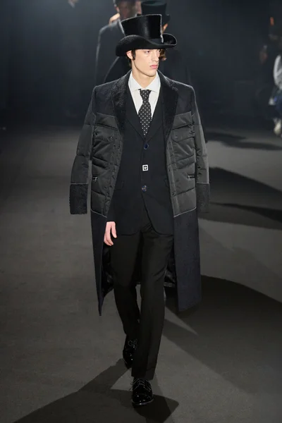 Look 47